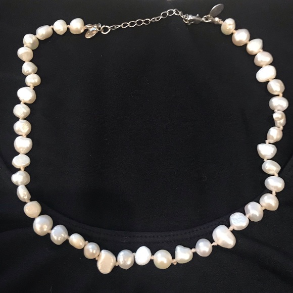 American Eagle Outfitters Faux Pearl Necklace - Picture 6 of 6